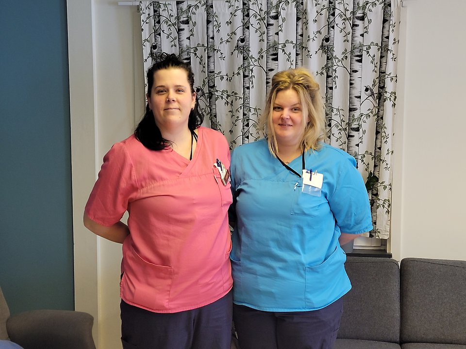 Undersköterskorna Emelie Gropendahl Sjöborg och Louise Busk